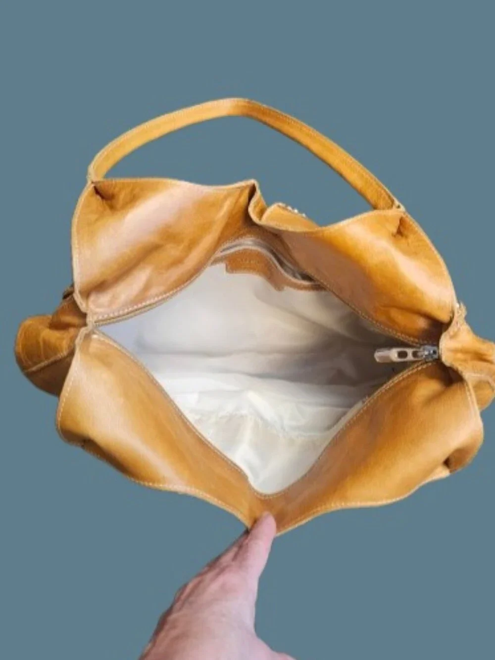 *Toscani Vintage Italian Leather Shoulder Bag Purse